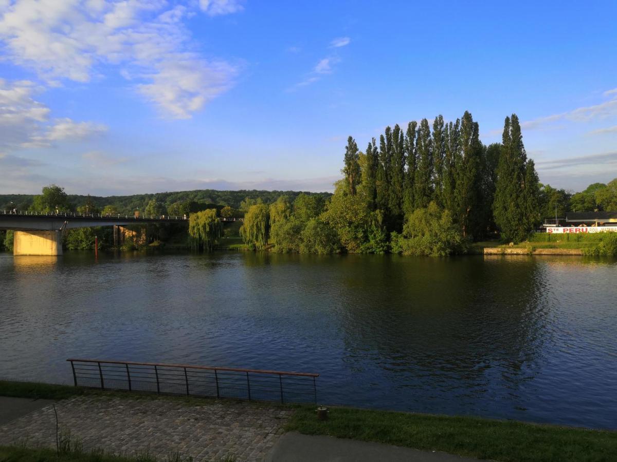 Grand 2P Terrasse Bord De Seine Apartment Mantes-la-Jolie Luaran gambar